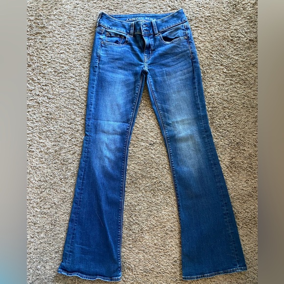 American Eagle Womens Flare Jeans size womens 4 brand new - Picture 1 of 6